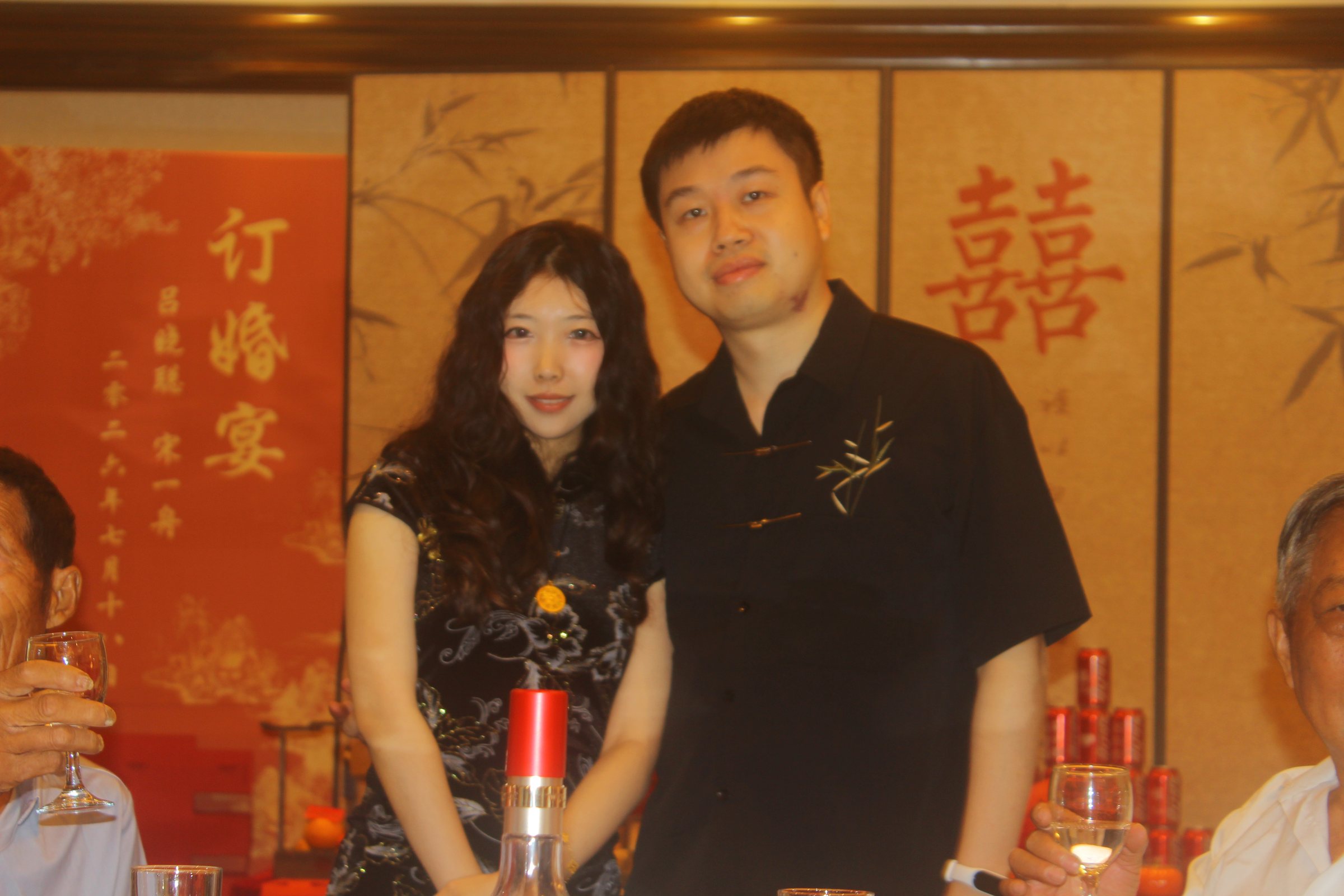 吕晓聪与宋一舟订婚纪念照片 19